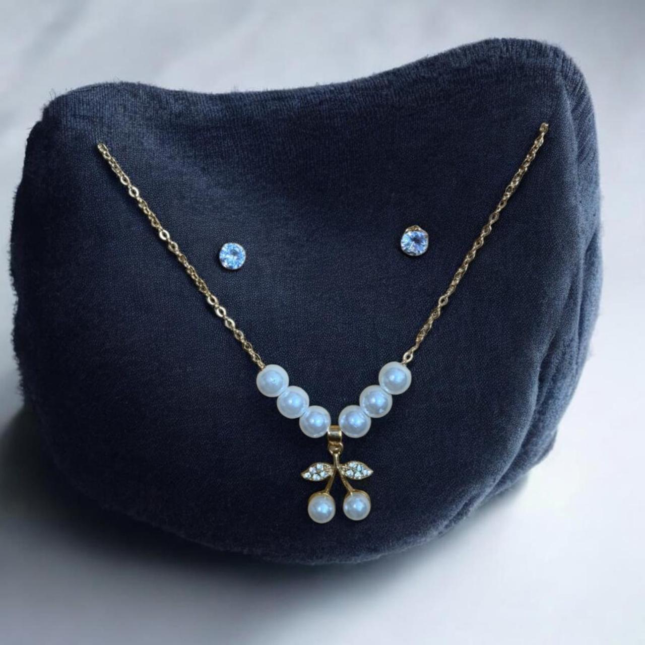 Pearl Cherry Necklace Set